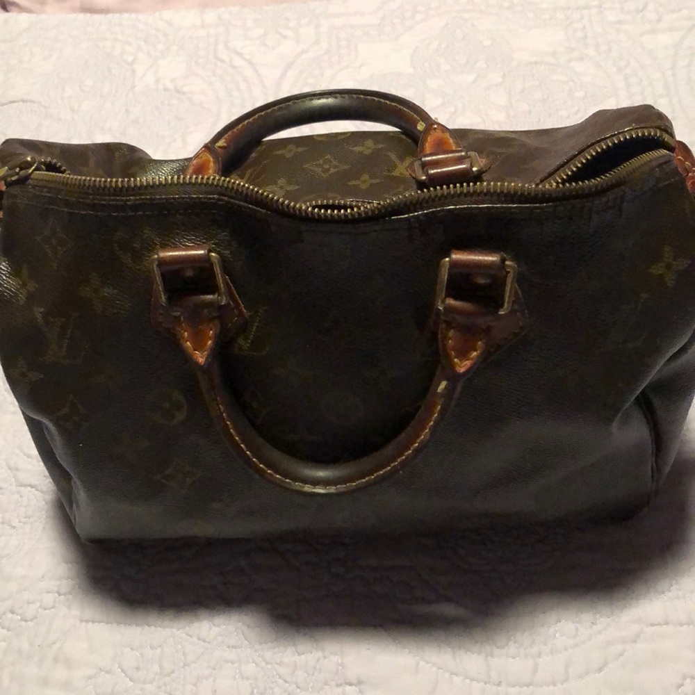 Vintage Louis Vuitton with lock - Picture 1 of 4